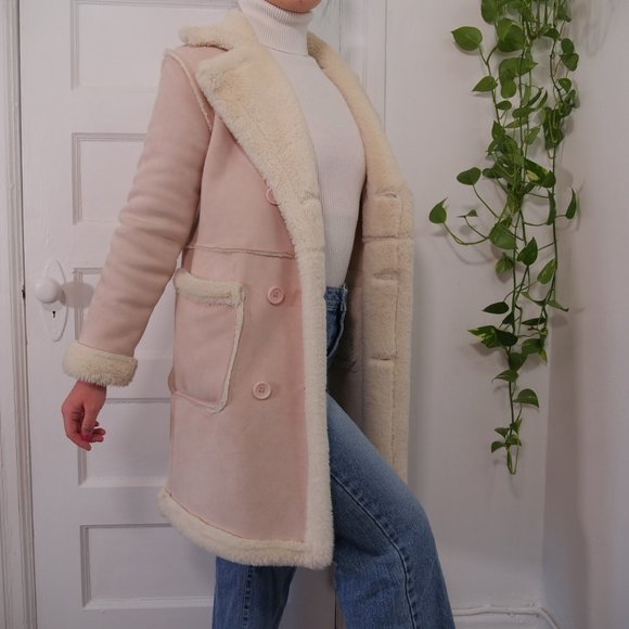 Gorgeous soft pink coat - Picture 2 of 16